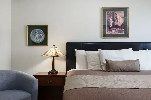 1 Bedroom Condominium