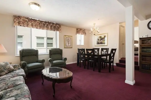 1 Bedroom Condominium