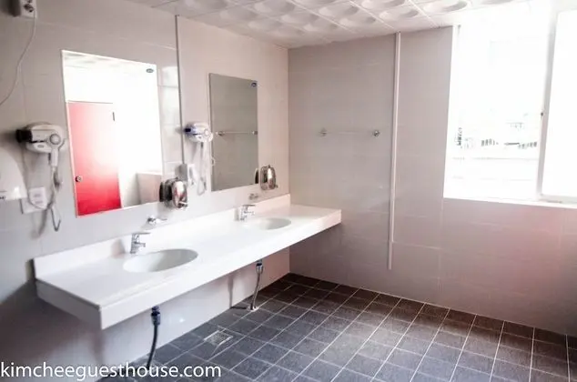 Comfort Oda, Ortak Banyo (10-person)