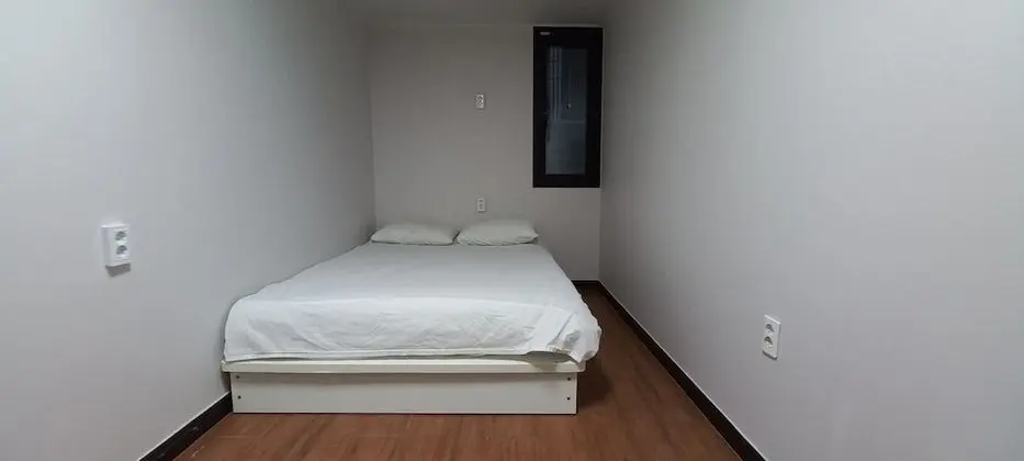 Standard Tek Büyük Yataklı Oda, Ortak Banyo