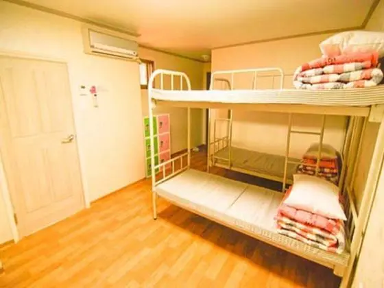 Dörtlü With Shared Bathroom