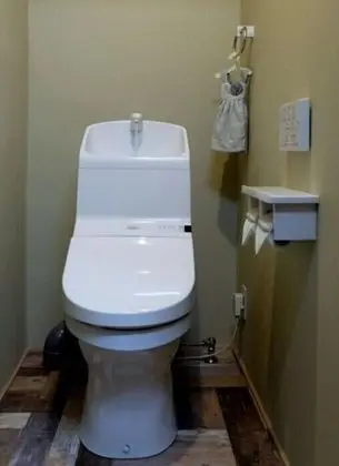 Ortak Ranzalı Oda, Karma Ranzalı Oda, Ortak Banyo