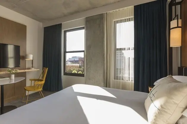Oda, 1 En Büyük (King) Boy Yatak, Manzaralı (Midtown View)