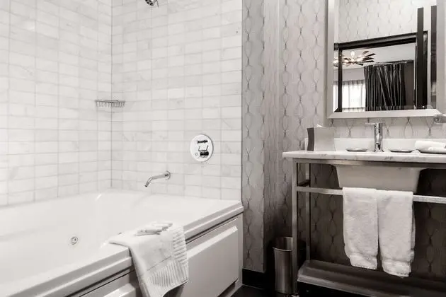 Süit, 1 En Büyük (King) Boy Yatak (One Bedroom Suite King Two Person Tub)