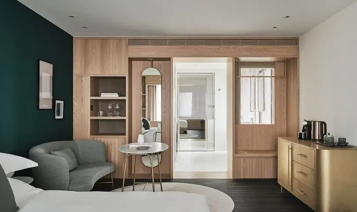 Premium Oda, 1 En Büyük (King) Boy Yatak (Separate Bath Walk-In Shower)