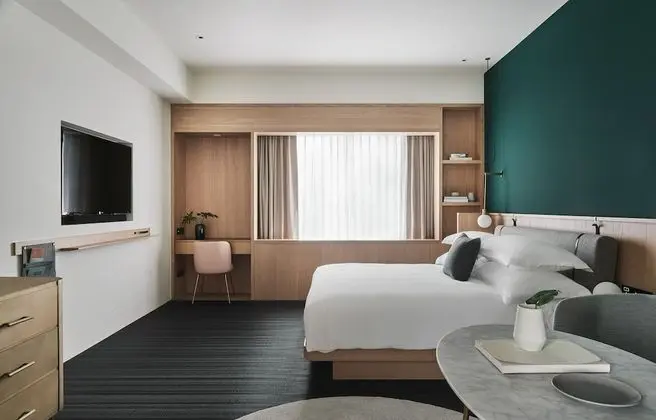 Premium Oda, 1 En Büyük (King) Boy Yatak (Separate Bath Walk-In Shower)