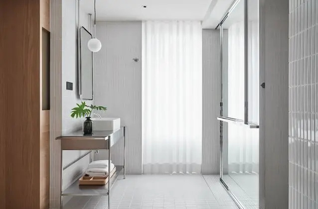 Premium Oda, 1 En Büyük (King) Boy Yatak (Separate Bath Walk-In Shower)