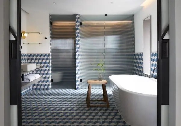 Çatı Katı Süiti (Penthouse), 1 En Büyük (King) Boy Yatak (De Witt)
