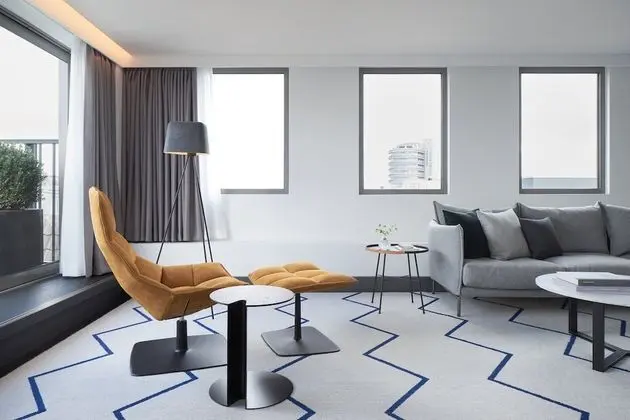 Çatı Katı Süiti (Penthouse), 1 En Büyük (King) Boy Yatak (De Witt)