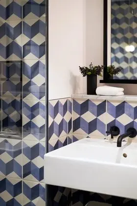 Çatı Katı Süiti (Penthouse), 1 En Büyük (King) Boy Yatak (De Witt)
