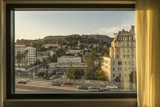 Oda, 2 Büyük (Queen) Boy Yatak (Hollywood Sign View)