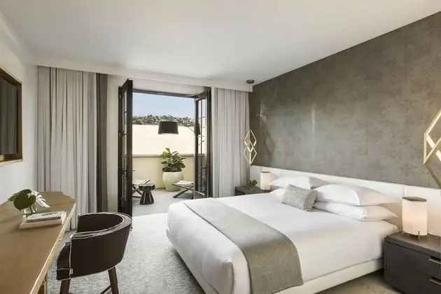 Premium Oda, 1 En Büyük (King) Boy Yatak, Teras (Furnished Terrace)