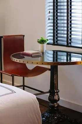Oda, 1 En Büyük (King) Boy Yatak, Köşe (Spa)