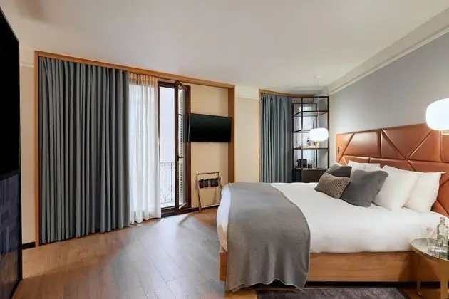 Premium Oda, 1 En Büyük (King) Boy Yatak, Balkon