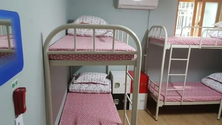 Ortak Ranzalı Oda, Sadece kadınlar için (8 persons)