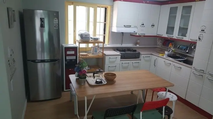 Ortak Ranzalı Oda, Sadece kadınlar için (8 persons)