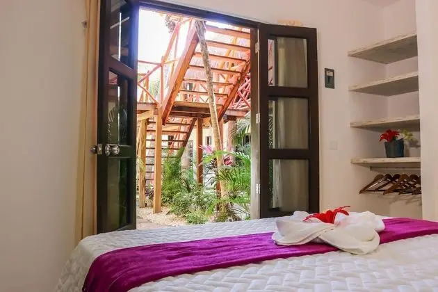 Standard Üç Kişilik Oda, Bahçe Manzaralı
