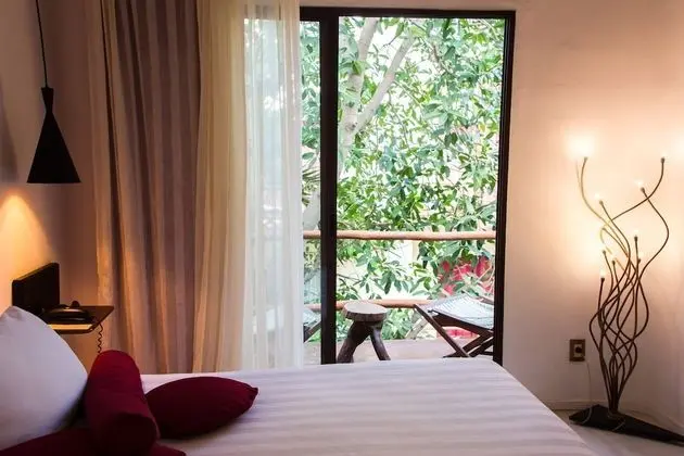 Deluxe Tek Büyük Yataklı Oda, 1 En Büyük (King) Boy Yatak, Balkon, Havuz Manzaralı
