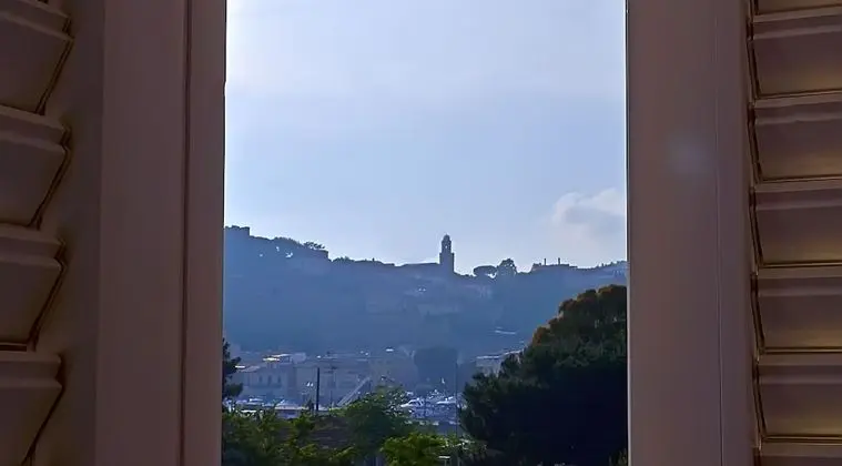 Tek Büyük Yataklı Oda, Balkon