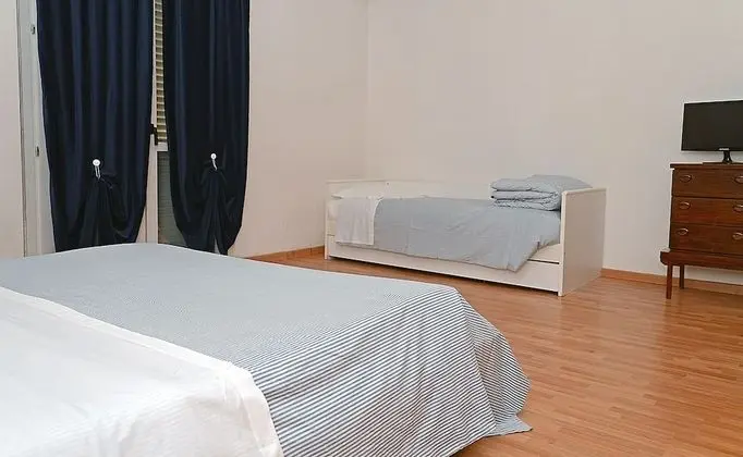 Üç Kişilik Oda, Balkon