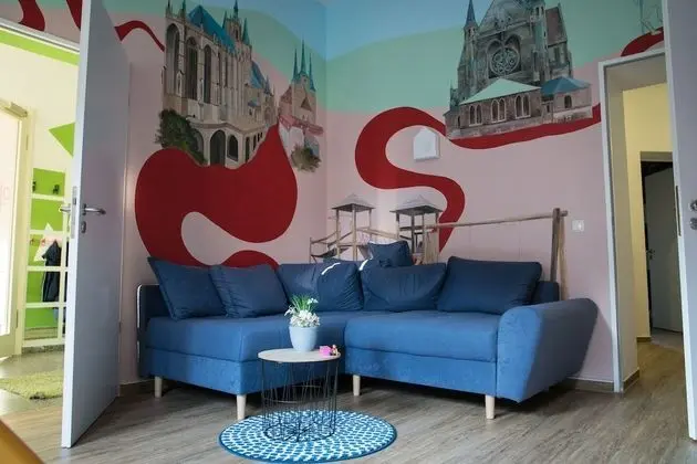 Design Tek Büyük veya İki Ayrı Yataklı Oda