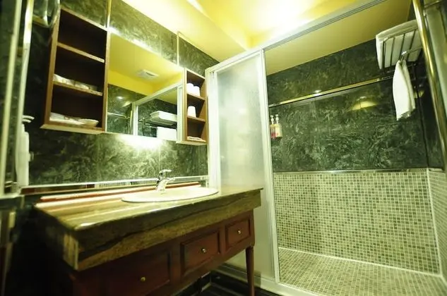 Deluxe Üç Kişilik Oda