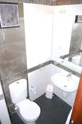 Üç Kişilik Oda
