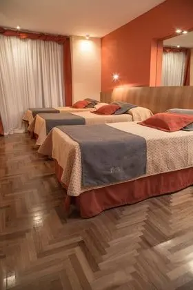 Üç Kişilik Oda