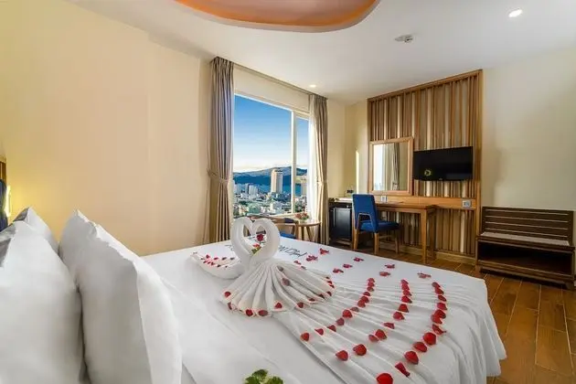 Deluxe Tek Büyük Yataklı Oda