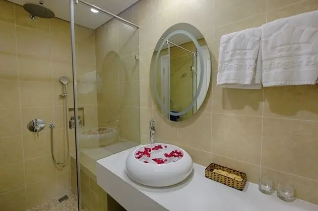 Deluxe Tek Büyük Yataklı Oda