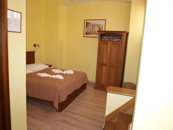 Tek Büyük Yataklı Oda