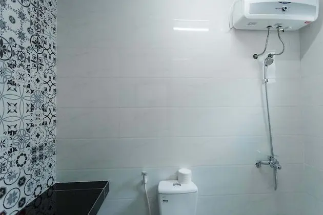 Standard Dört Kişilik Oda, Birden Çok Yatak, Veranda, Avlu Manzaralı