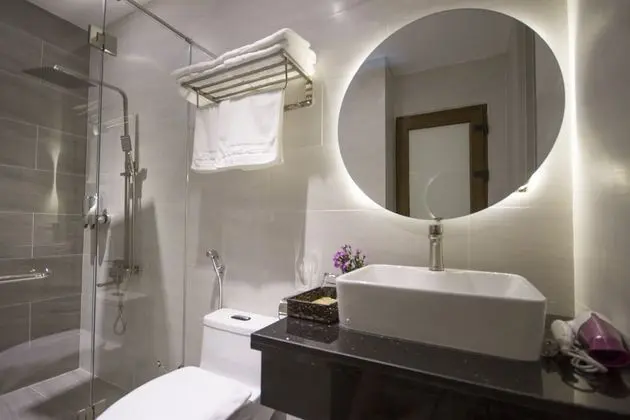 Standard Stüdyo, 1 En Büyük (King) Boy Yatak, Sigara İçilmez, Şehir Manzaralı