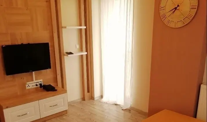 1+1 Deniz Manzaralı Daire