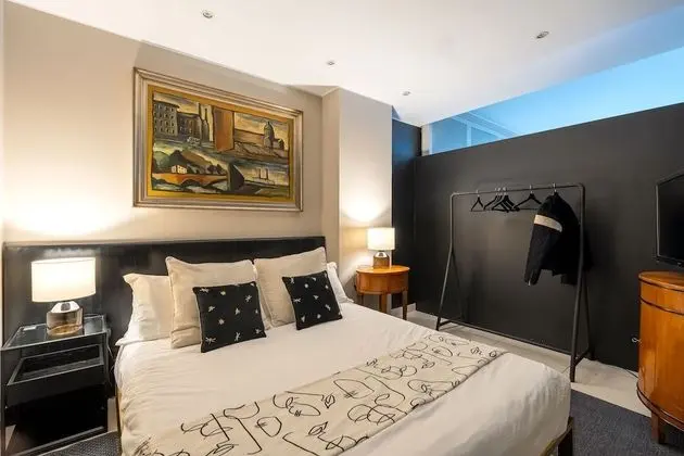 Design Stüdyo Süit, 1 Büyük (Queen) Boy Yatak