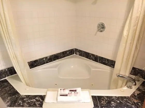 King Room with Spa tub