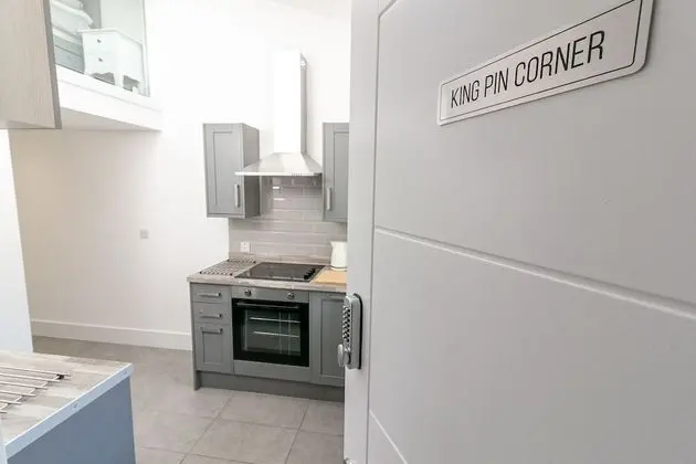 Exclusive Ev, Özel Banyo, Bahçe Manzaralı (King Pin Corner)