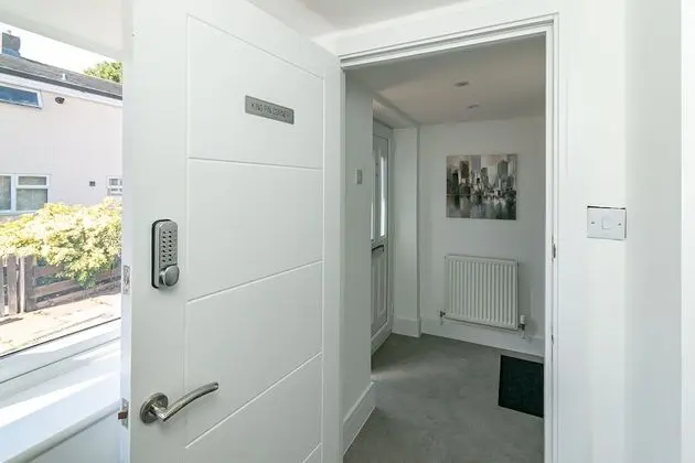 Exclusive Ev, Özel Banyo, Bahçe Manzaralı (King Pin Corner)