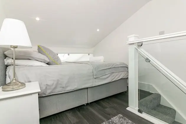 Exclusive Ev, Özel Banyo, Bahçe Manzaralı (King Pin Corner)