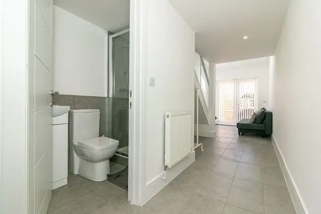 Exclusive Ev, Özel Banyo, Bahçe Manzaralı (King Pin Corner)