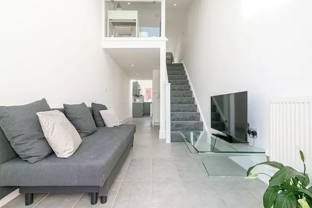 Exclusive Ev, Özel Banyo, Bahçe Manzaralı (King Pin Corner)