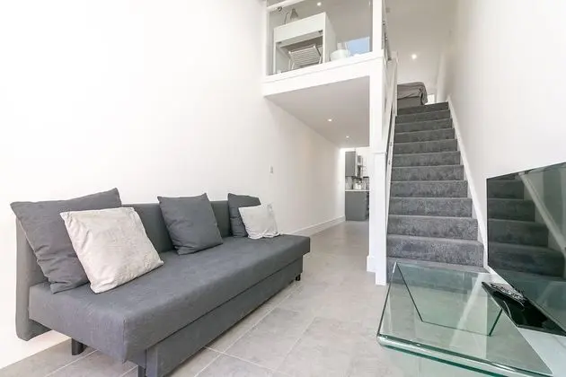 Exclusive Ev, Özel Banyo, Bahçe Manzaralı (King Pin Corner)