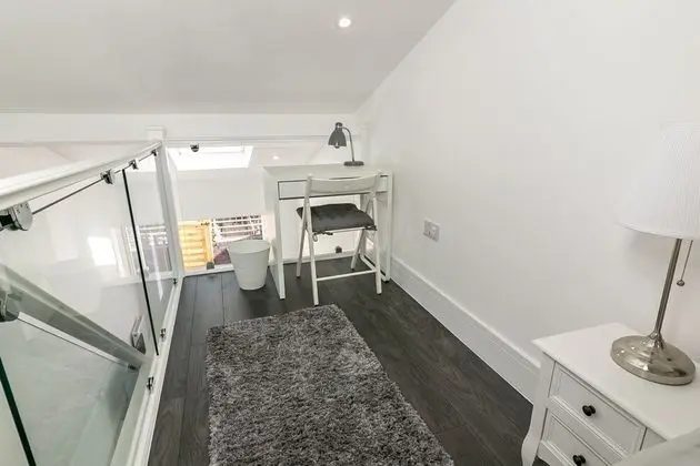 Exclusive Ev, Özel Banyo, Bahçe Manzaralı (King Pin Corner)