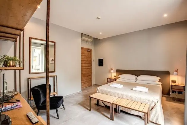 Classic Tek Büyük Yataklı Oda