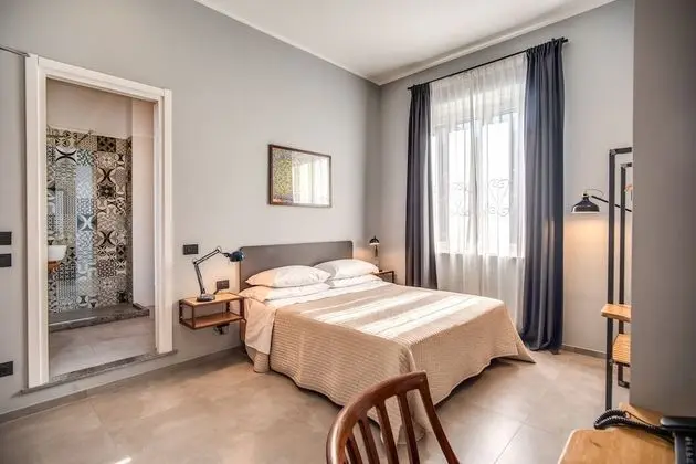 Classic Tek Büyük Yataklı Oda