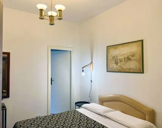 Economy Büyük Yataklı Tek Kişilik Oda