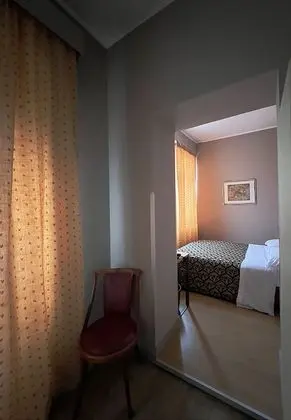 Economy Büyük Yataklı Tek Kişilik Oda