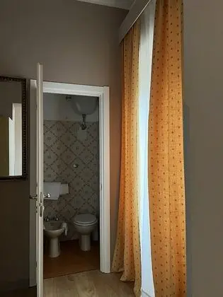 Economy Büyük Yataklı Tek Kişilik Oda