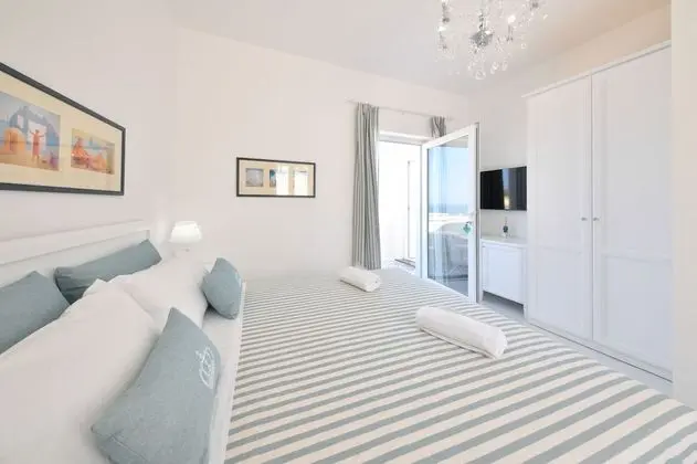 Deluxe Tek Büyük Yataklı Oda, Balkon, Deniz Manzaralı
