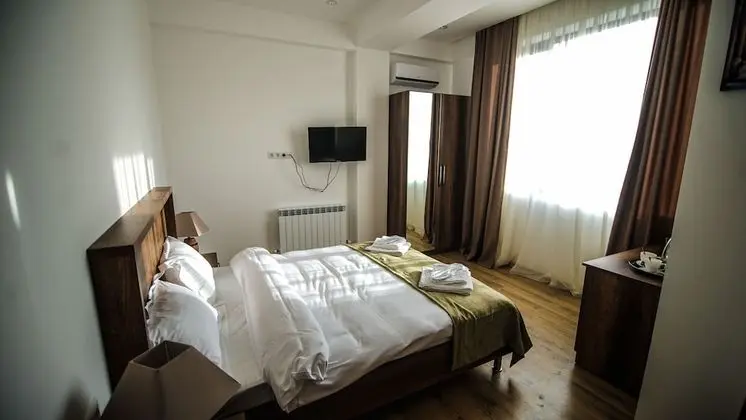 Standard Tek Büyük Yataklı Oda, Dağ Manzaralı